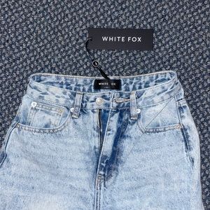 White fox jeans. Bran new with tags. Size XS